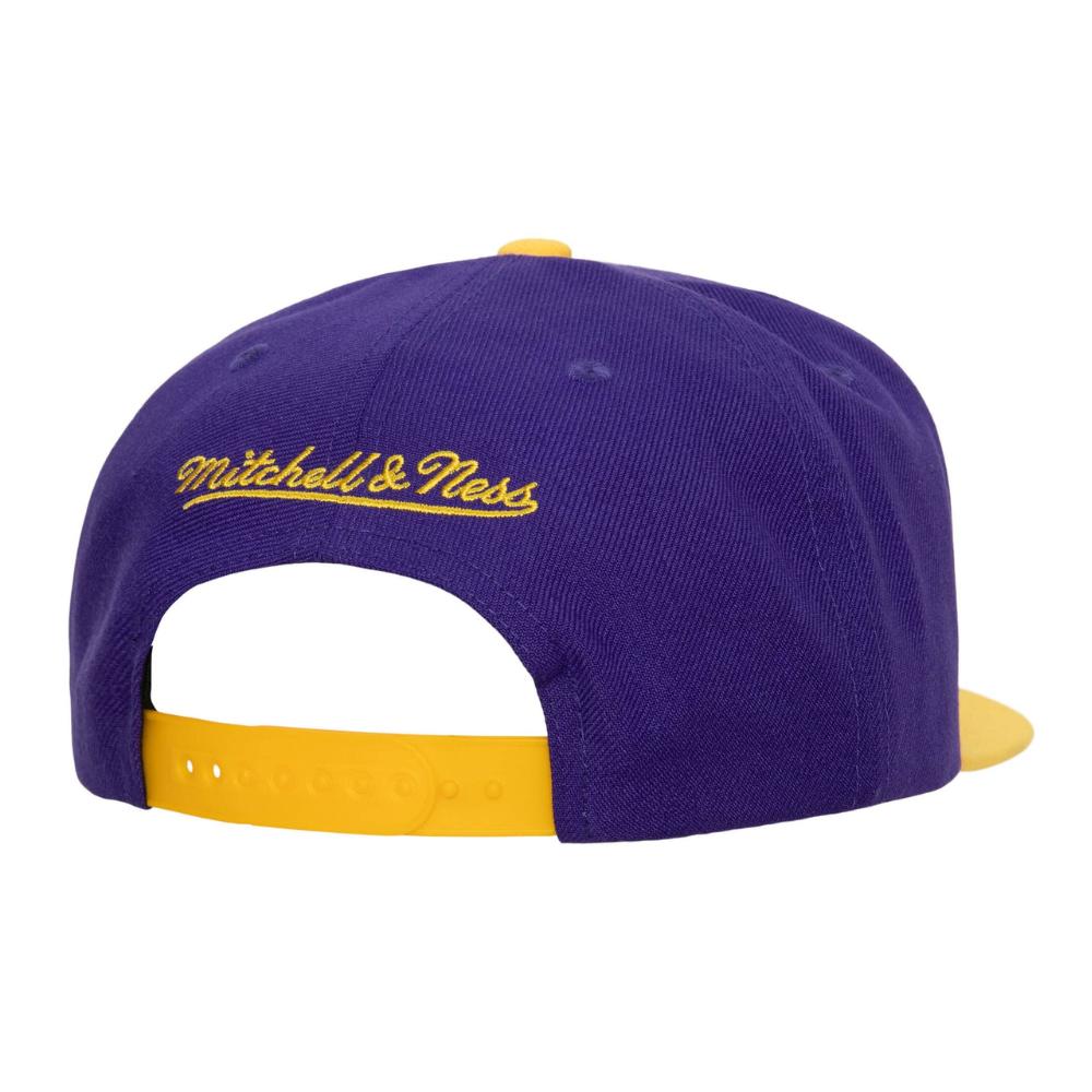 Foto 3 pulgar | Gorra Mitchell & Ness Púrpura Crooked Path Lakers Basquetbol