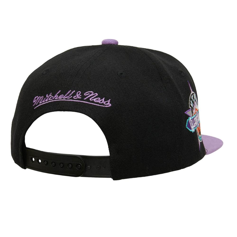 Foto 4 pulgar | Gorra Mitchell & Ness Asg 2 Tone Deadstock Bulls Basquetbol NBA Negro para Hombre