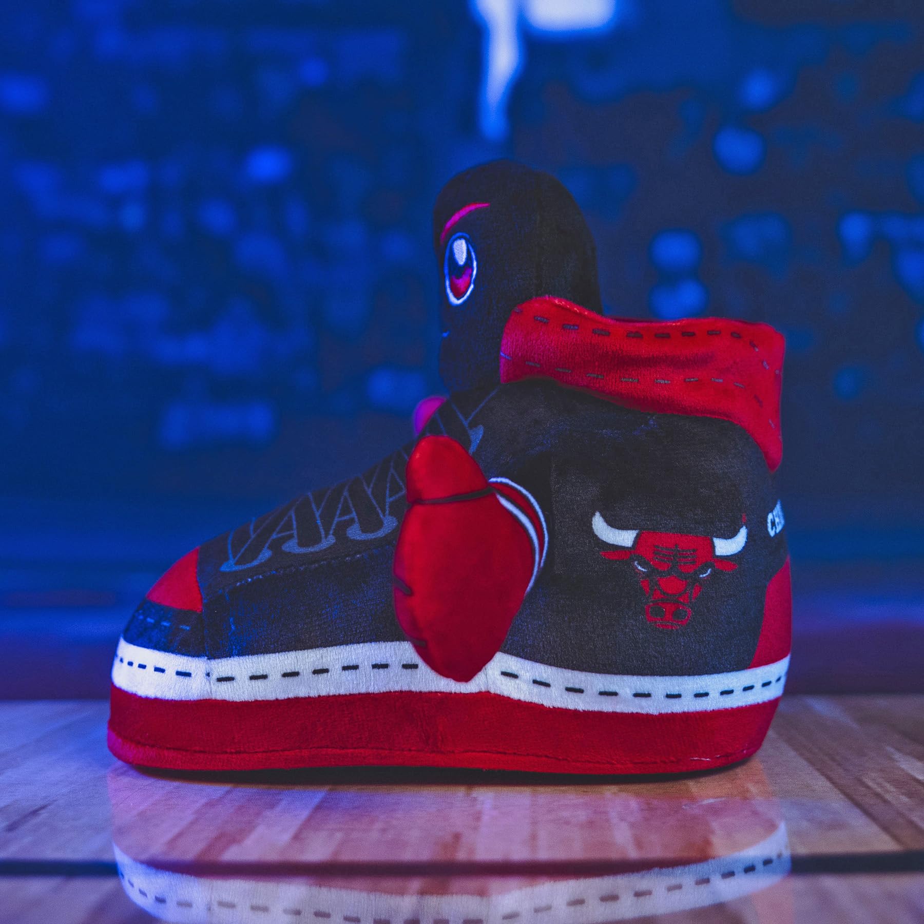 Foto 7 pulgar | Zapatilla De Felpa Bleacher Creatures Chicago Bulls Nba Kuricha 7 - Venta Internacional.