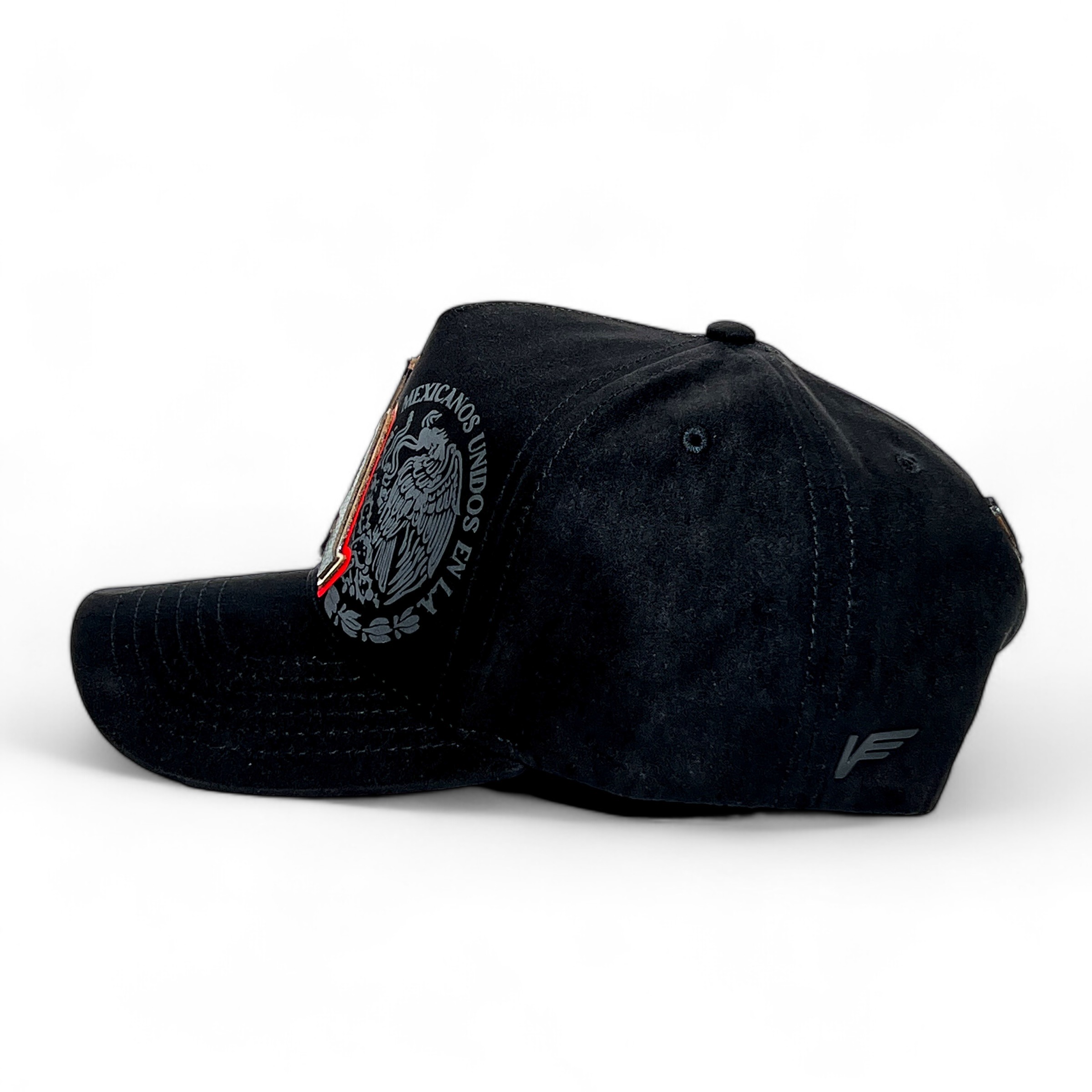 Foto 5 pulgar | Vago Style La Mx Gorra Unica Artesanal Negra De Gamuza Ajustable Con Visera Curva Con Rojo Bajo Visera