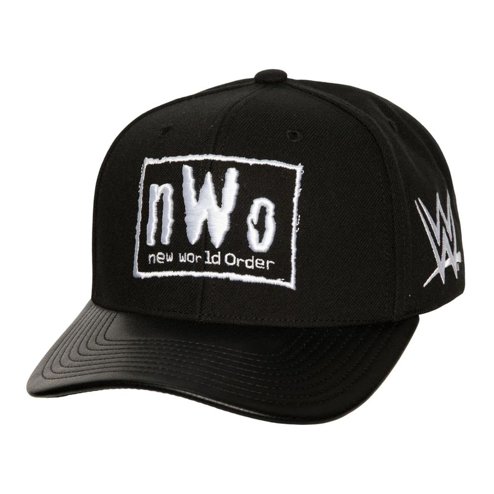 Foto 2 pulgar | Gorra Mitchell & Ness Wwe Nwo Pro New World Order Negro