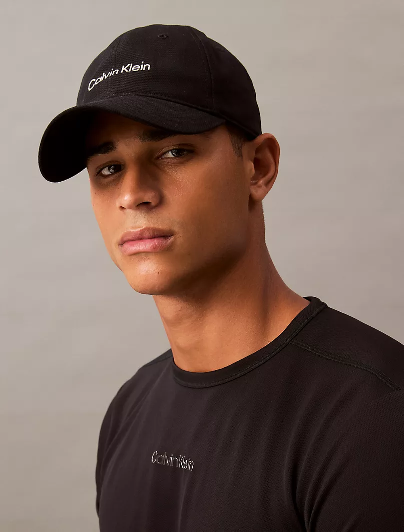Foto 3 pulgar | Gorra Calvin Klein Unisex Negro Ajustable Casual