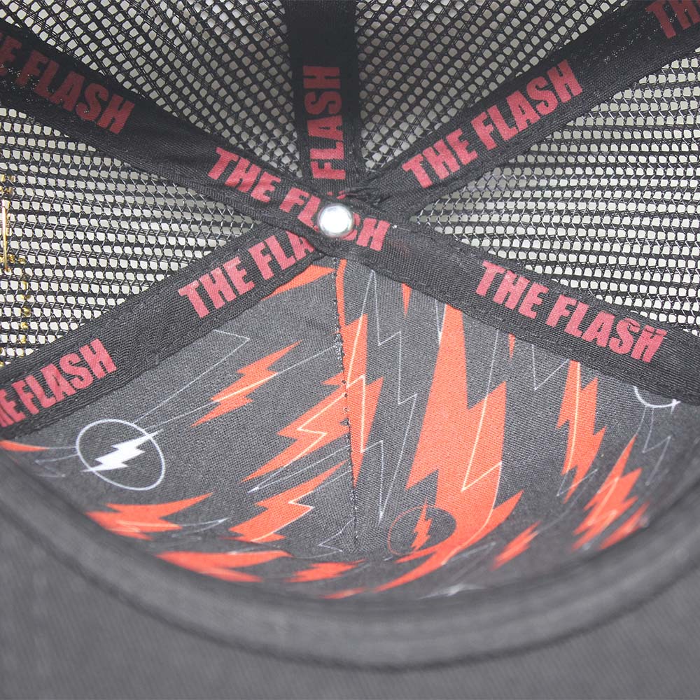 Foto 4 pulgar | Gorra Trucker Flash_10b Color Negro/ Rojo