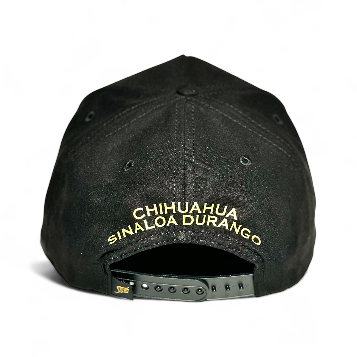 Foto 7 pulgar | Vago Style Gorra Triángulo Dorado Snapback Negra Visera Curva De Gamuza