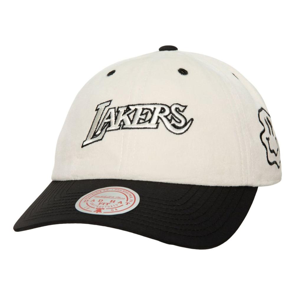 Foto 2 pulgar | Gorra Mitchell & Ness Cozyfield Strapback Hwc Lakers Blanco