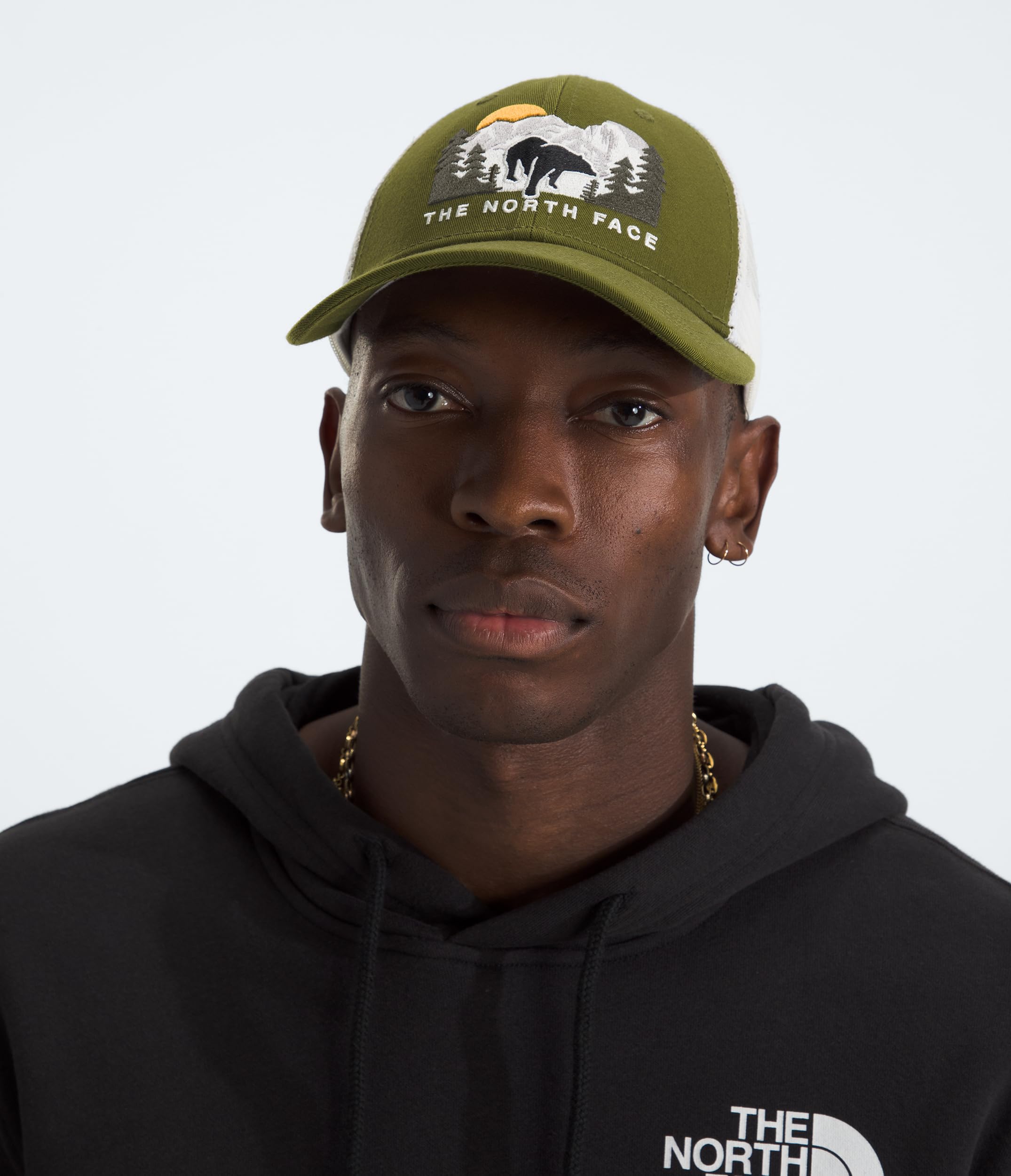 Foto 4 pulgar | Gorro The North Face Bordado Mudder Trucker Forest Olive - Venta Internacional.