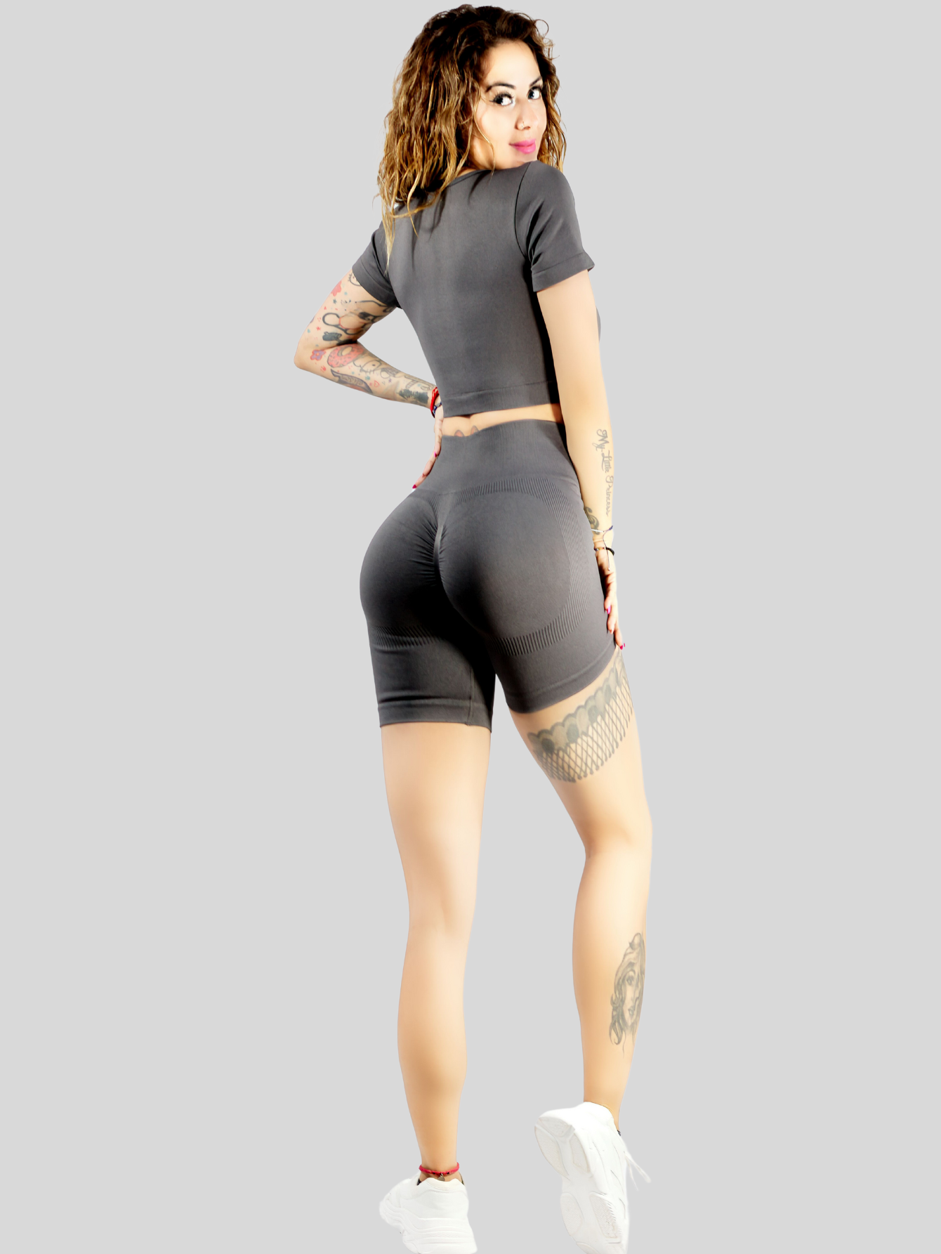 Foto 4 pulgar | Conjunto Deportivo De Mujer De Short Y Blusa Conj-066 Gris Stretch Push Up