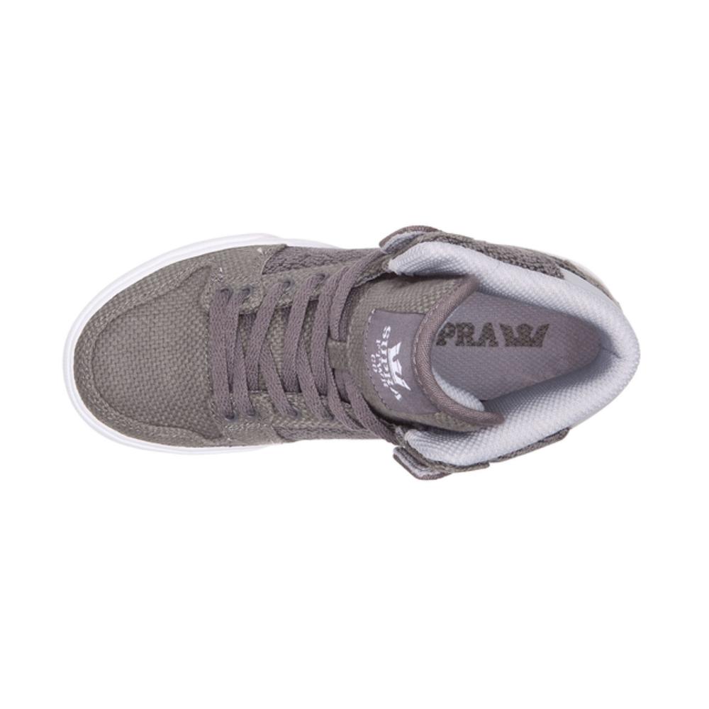 Foto 4 pulgar | Tenis Supra Kids Vaider Niño Casual Gris