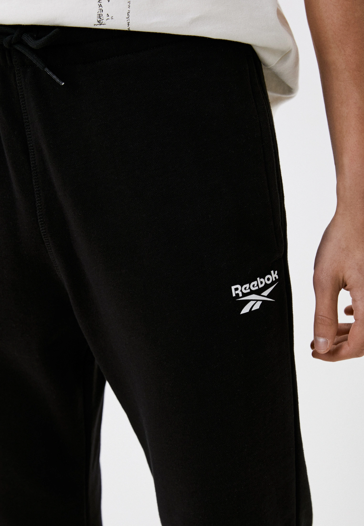 Foto 5 pulgar | Pants para Hombre Reebok French Terry  Deportivo Negro