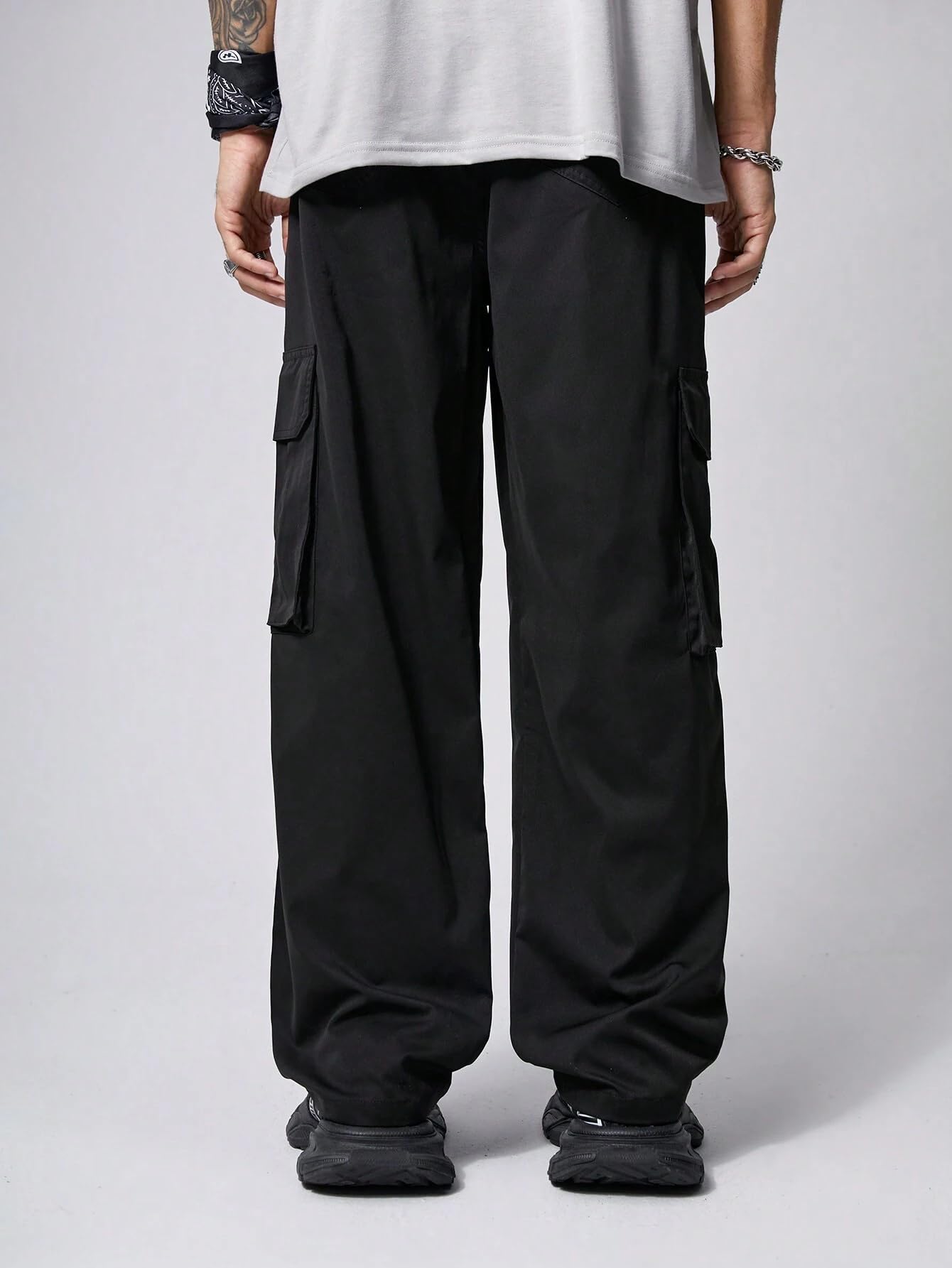 Foto 4 pulgar | Pantalones Cargo Zaful Con Bolsillo Plano, Paracaídas Para Hombre, Talla M, Color Negro - Venta Internacional.