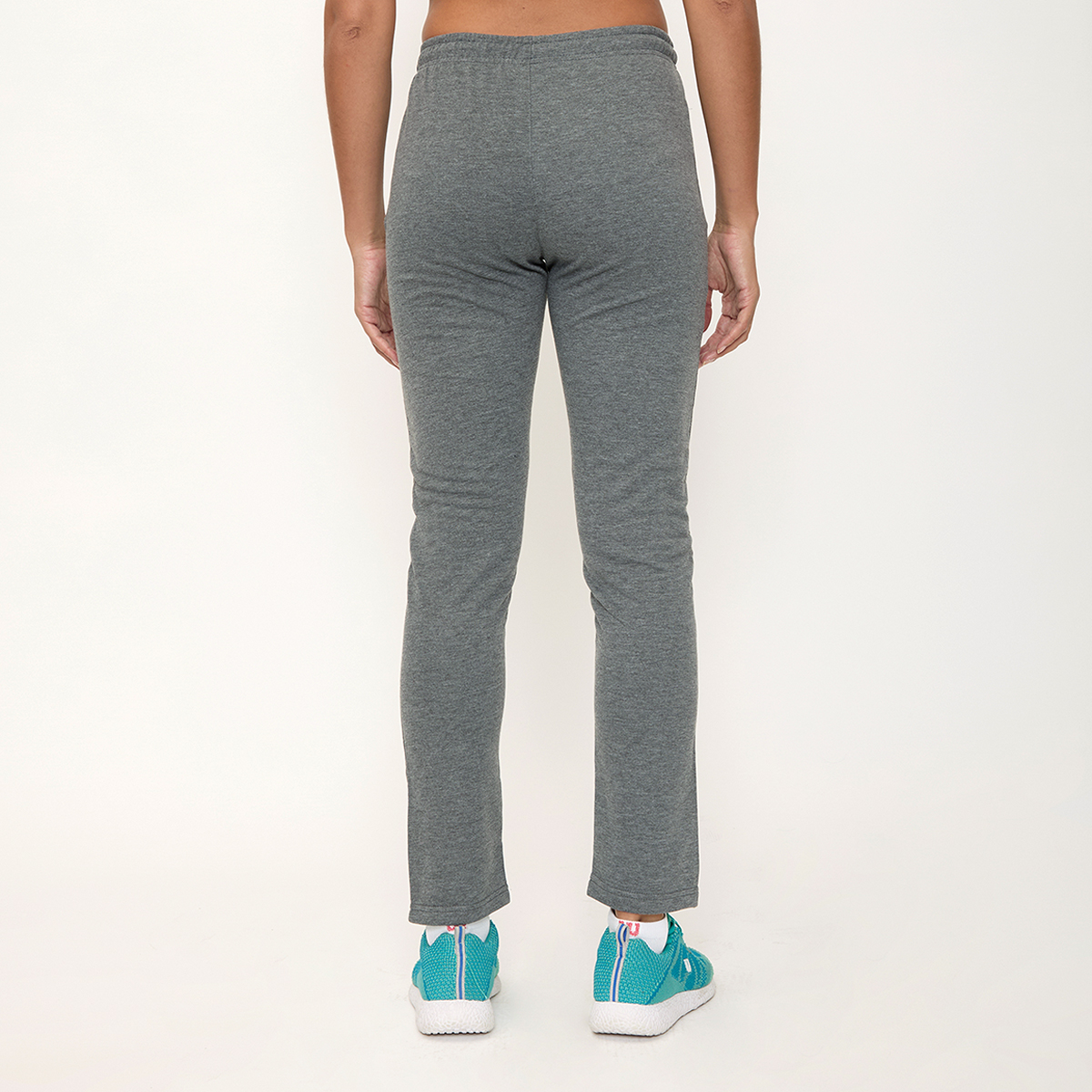 Foto 5 pulgar | Pants Wilson French Terry Gris para Mujer