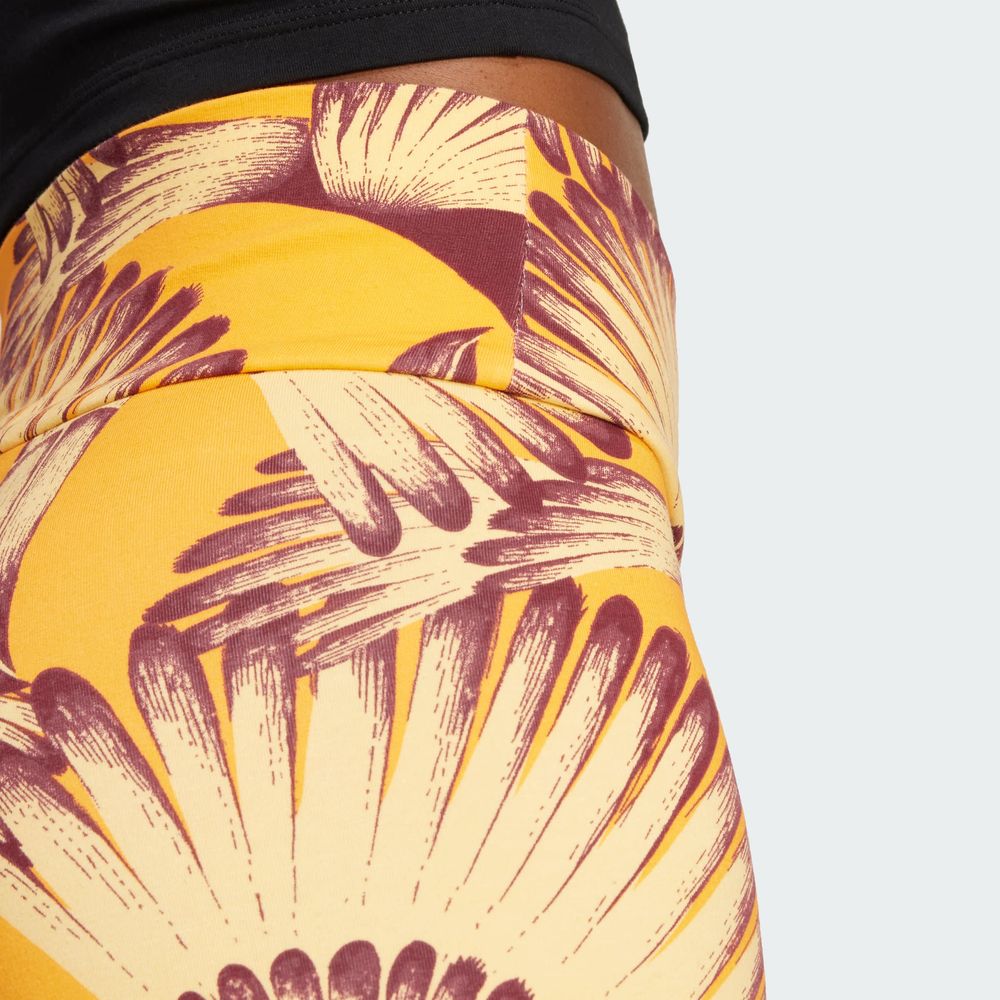 Foto 8 pulgar | Farm Bike Short Adidas Amarillo Mujer