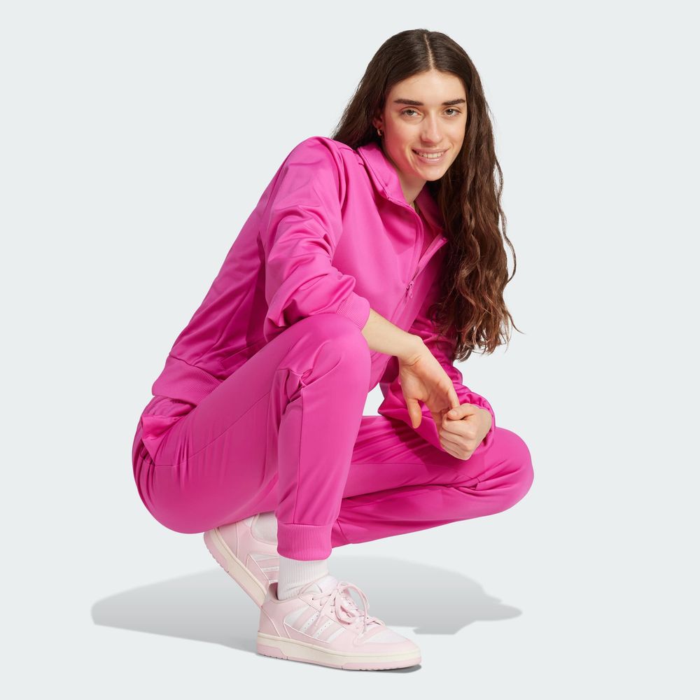 Foto 4 pulgar | Conjunto Essentials Feel Cozy Adidas Rosa Mujer
