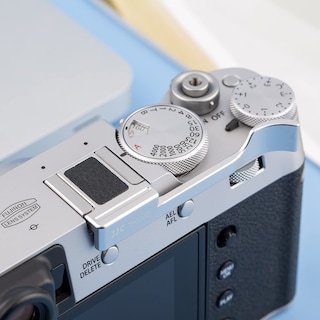 Foto 2 | Empuñadura Metálica Jjc Deluxe Con El Pulgar Hacia Arriba Para Fujifilm X100vi Color Plateado - Venta Internacional.