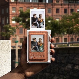 Foto 6 | Cámara Fujifilm Instax Mini Evo color Café