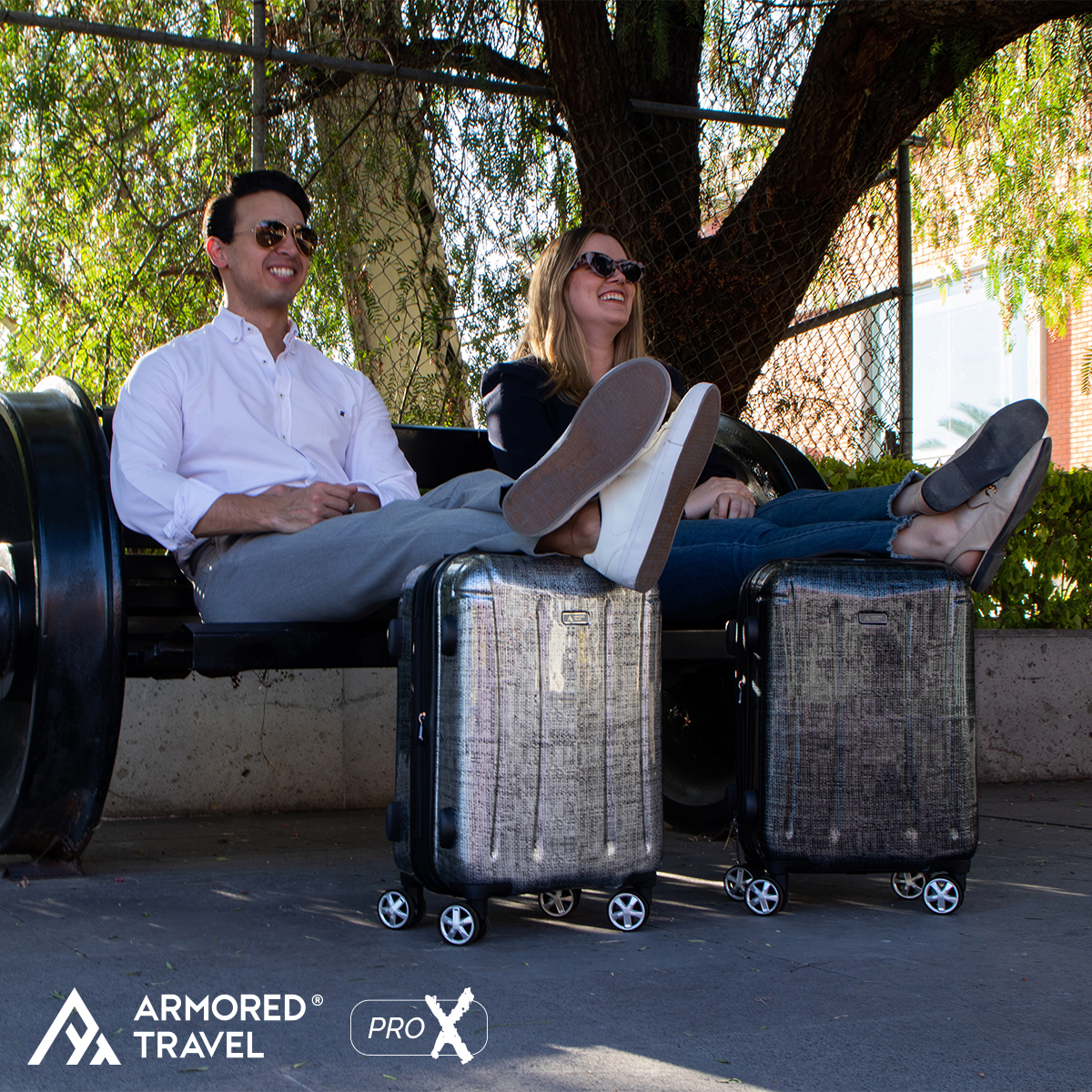 Foto 5 pulgar | Maleta con Ruedas Armored Travel Gris de 20"