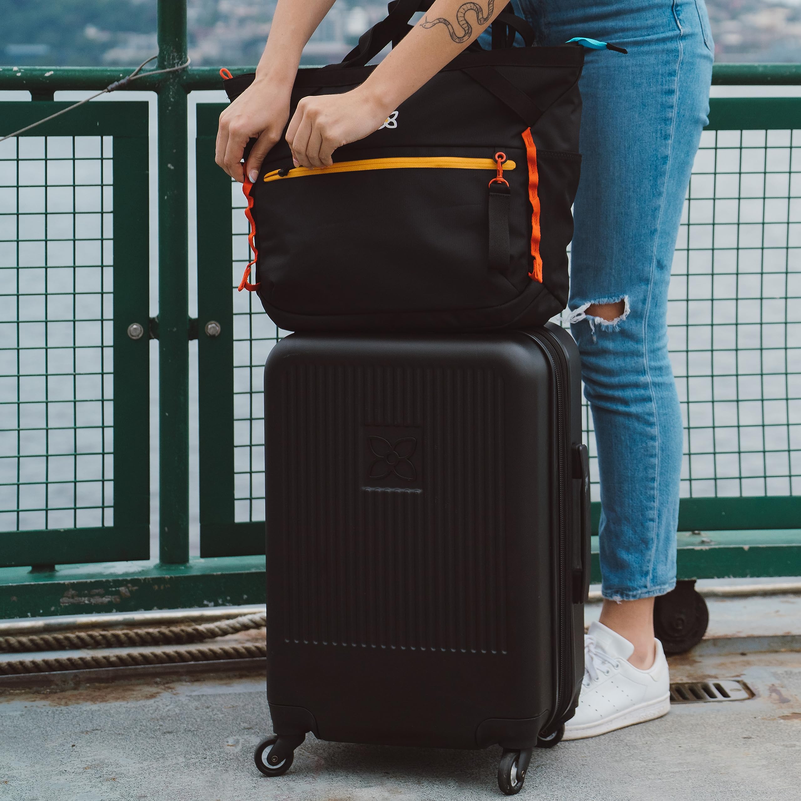 Foto 2 | Equipaje Sherpani Meridian Travel de 22 Pulgadas con Tapa Dura - Venta Internacional