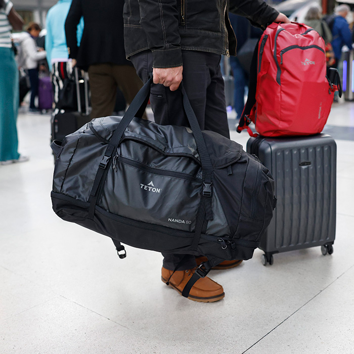 Foto 7 pulgar | Maleta Duffel Nanda 55l Negra Teton