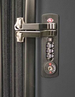 Foto 3 | Set de Maletas de Viaje BG Berlin Enduro Titanium 28'' y 20'' con Puerto USB y Candado TSA