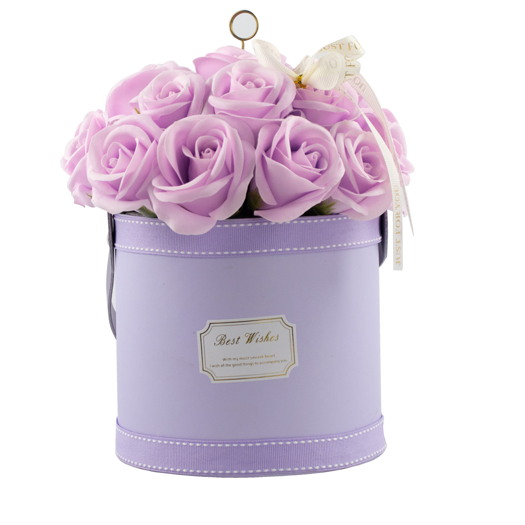 Caja De Arreglo Floral Circular Con Flores Lilas