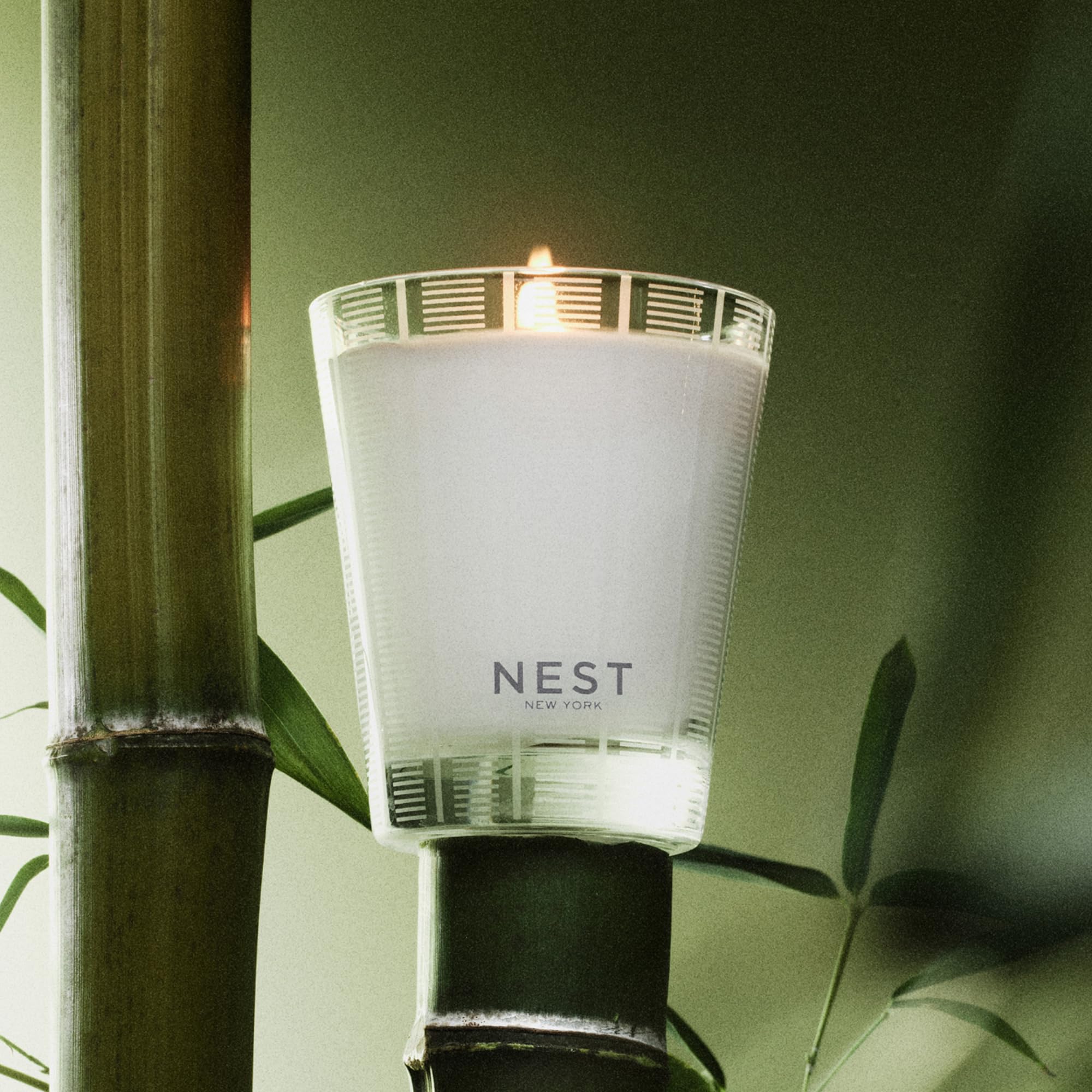 Foto 4 pulgar | Candle Nest New York Con Aroma A Bambú  240 Ml  60 Horas De Combustión - Venta Internacional.