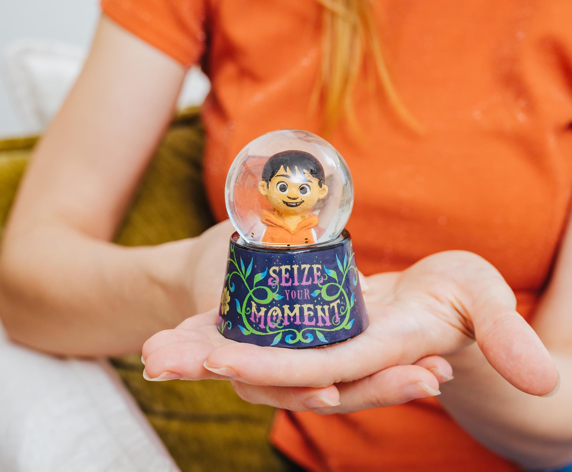 Foto 7 pulgar | Bola De Nieve Silver Buffalo Disney Pixar Coco - Venta Internacional.