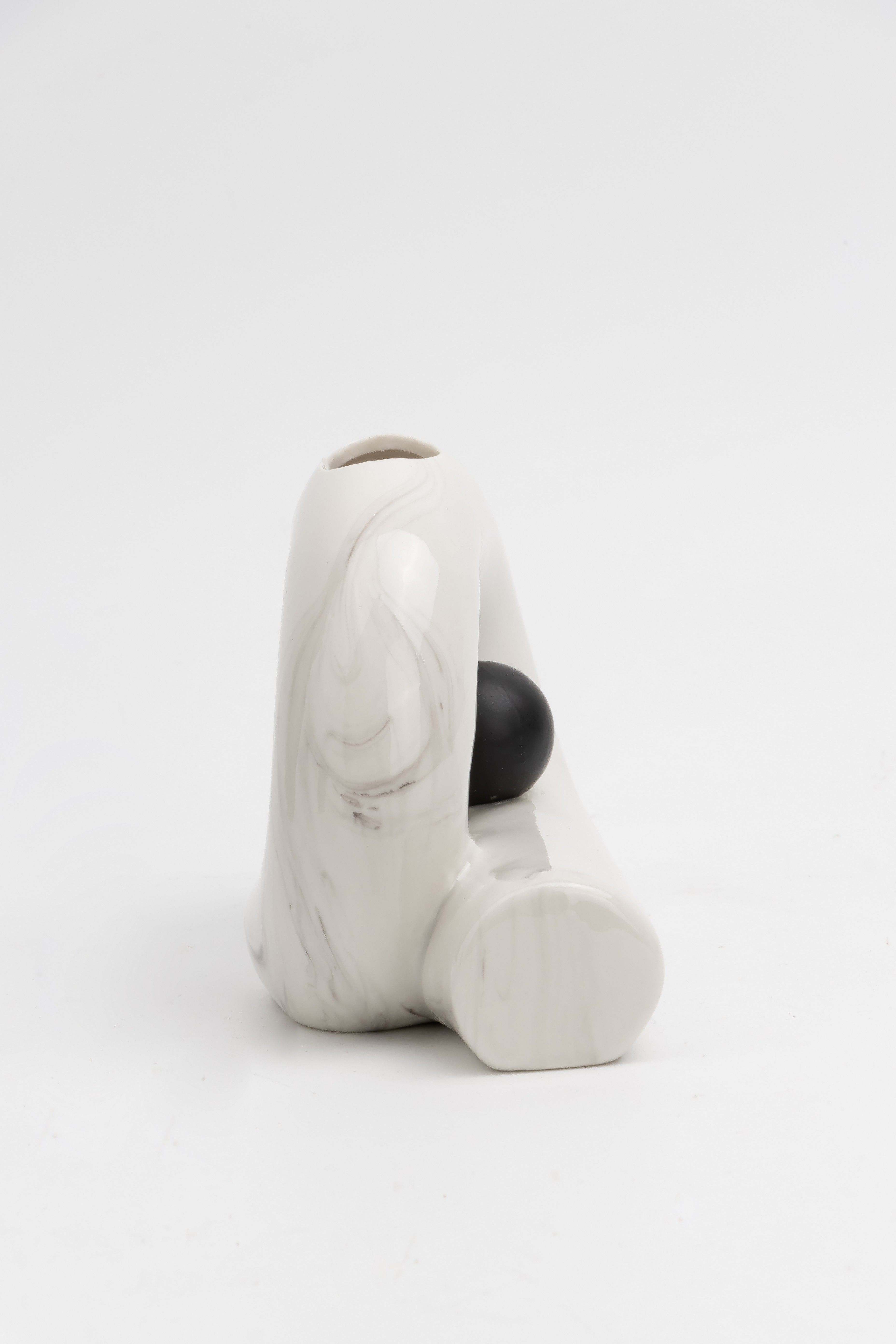 Foto 4 pulgar | Base Decorativa Irregular De Cerámica Color Blanco Y Negro