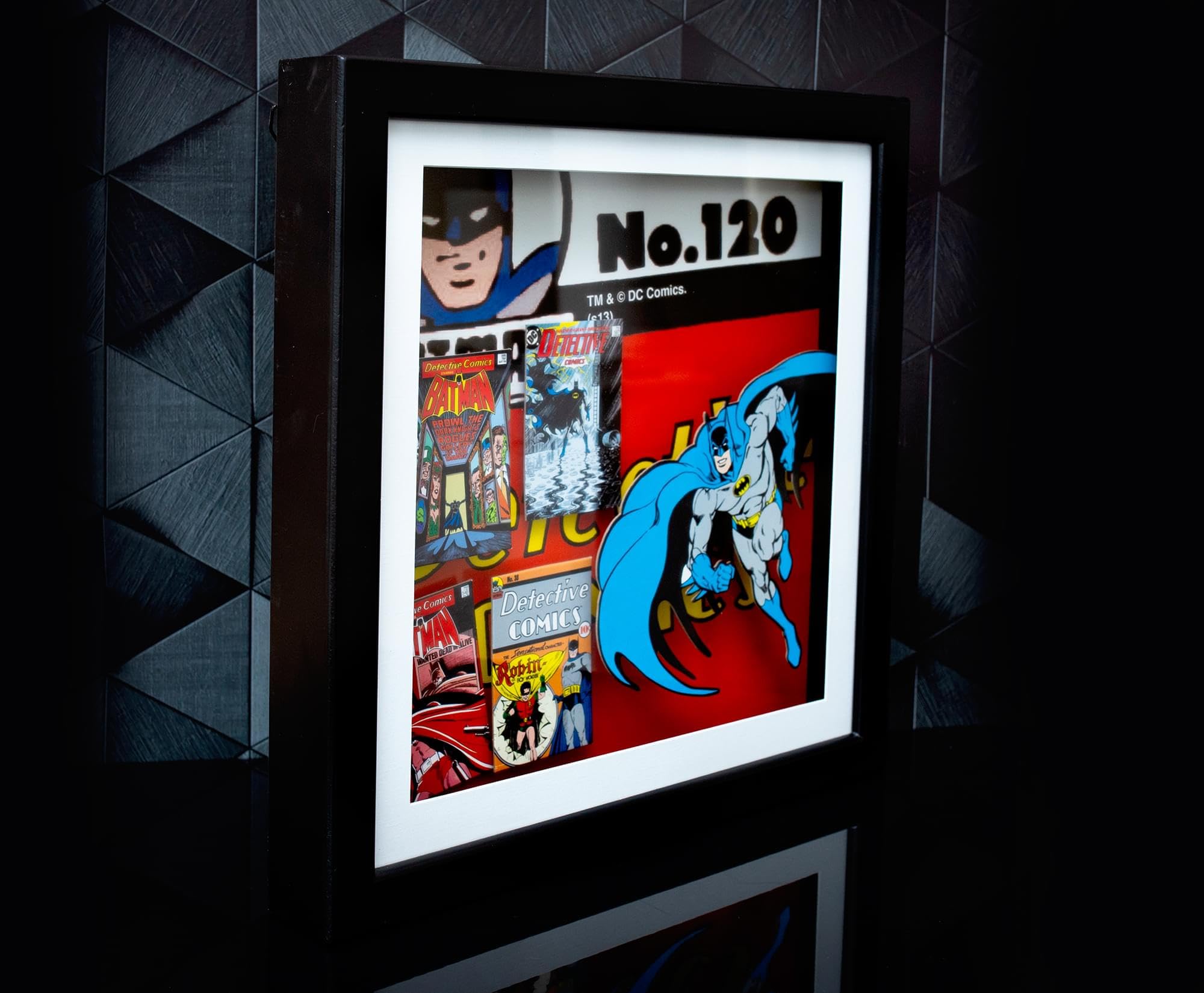 Foto 4 pulgar | Expositor De Pared Dc Comics Batman #120 Con Marco De Madera 3d - Venta Internacional.