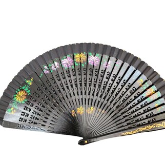Foto 1 | Abanico Plegable Español Negro Floral Vintage De Madera Para Boda - Venta Internacional.