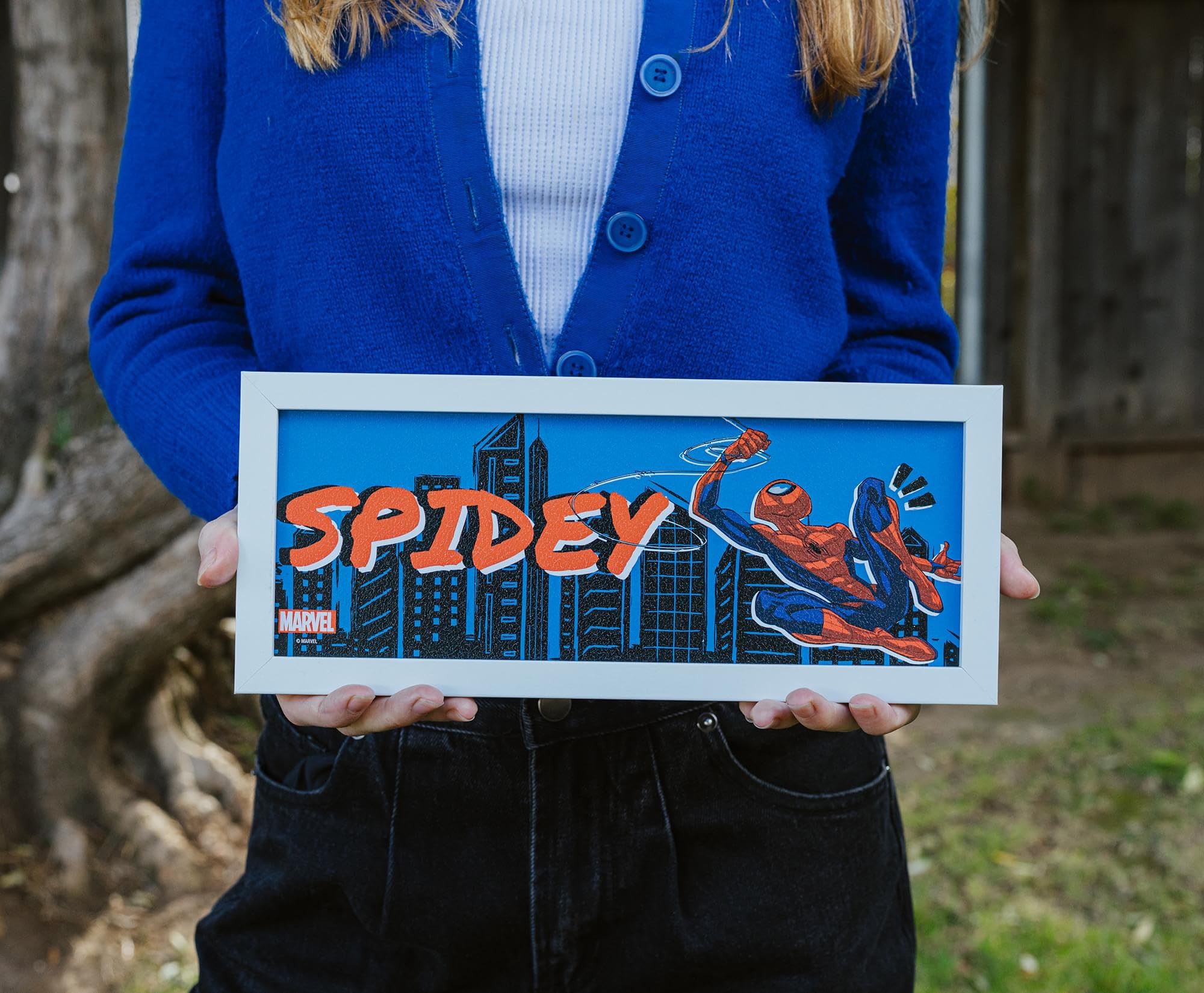 Foto 4 pulgar | Decoración Mural Plateada Con Diseño De Búfalo Marvel Spider-man  30 X 12 Cm  Mdf - Venta Internacional.