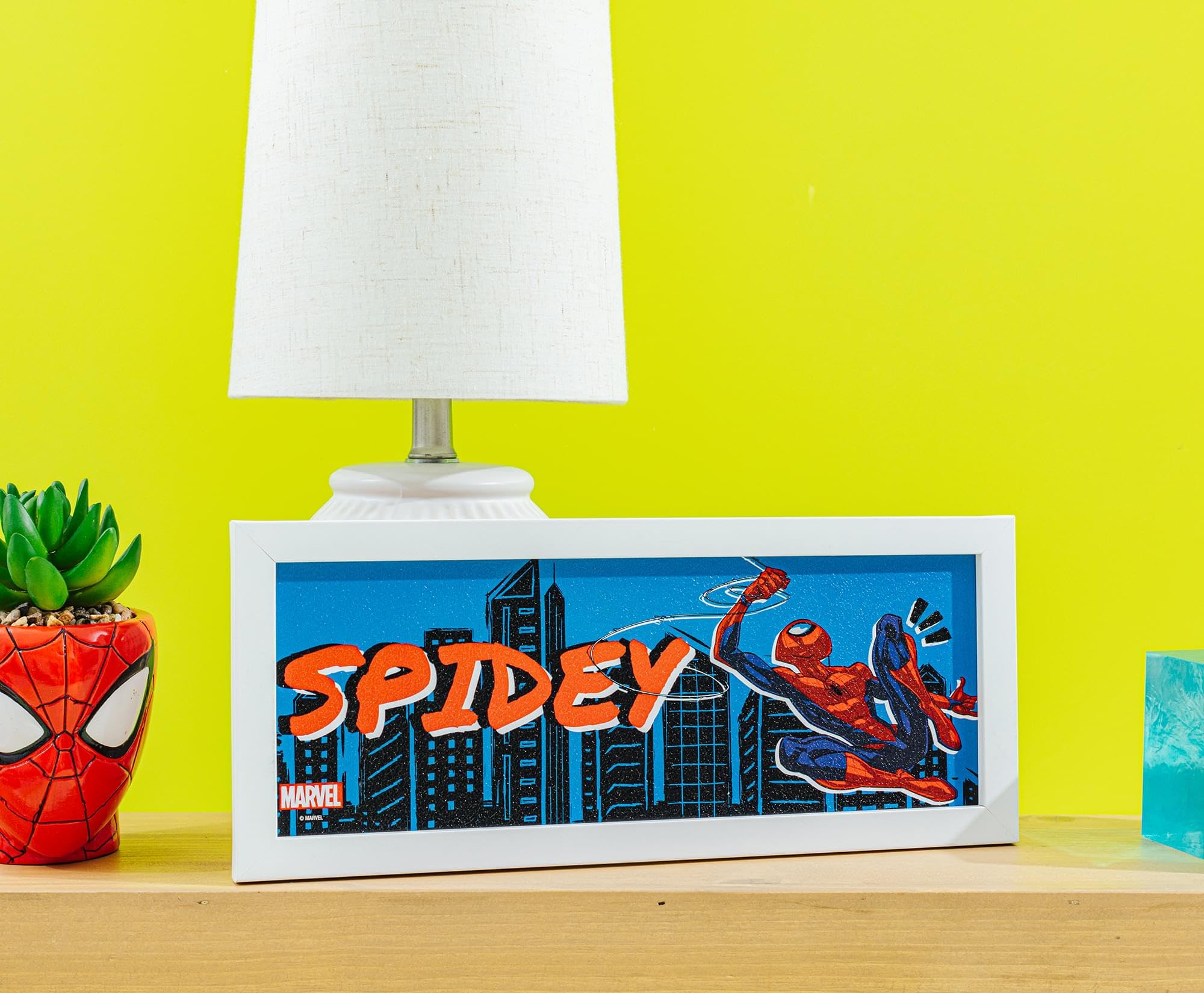 Foto 6 pulgar | Decoración Mural Plateada Con Diseño De Búfalo Marvel Spider-man  30 X 12 Cm  Mdf - Venta Internacional.