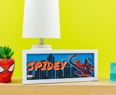 Foto 5 | Decoración Mural Plateada Con Diseño De Búfalo Marvel Spider-man 30 X 12 Cm Mdf - Venta Internacional.