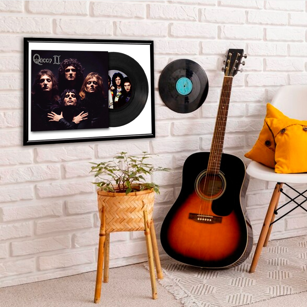Foto 3 pulgar | Cuadro Decorativo Vinilo | 40x60cm Marco Negro Queen