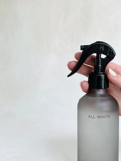 Foto 3 | Aromatizante Textil 250 Ml Con Esencias Premium Para Ropa, Sábanas, Cortinas Y Sofá- White Peach Hibiscus