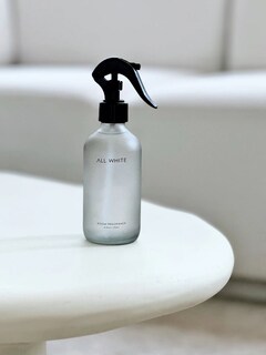Foto 4 | Aromatizante Textil 250 Ml Con Esencias Premium Para Ropa, Sábanas, Cortinas Y Sofá- White Peach Hibiscus
