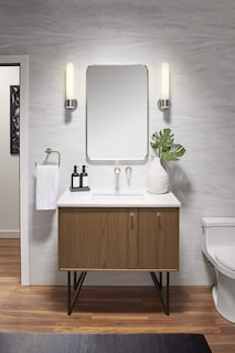 Foto 1 | Espejo De Pared Kohler Essential Rectángulo 56x86 Cm Níquel - Venta Internacional.