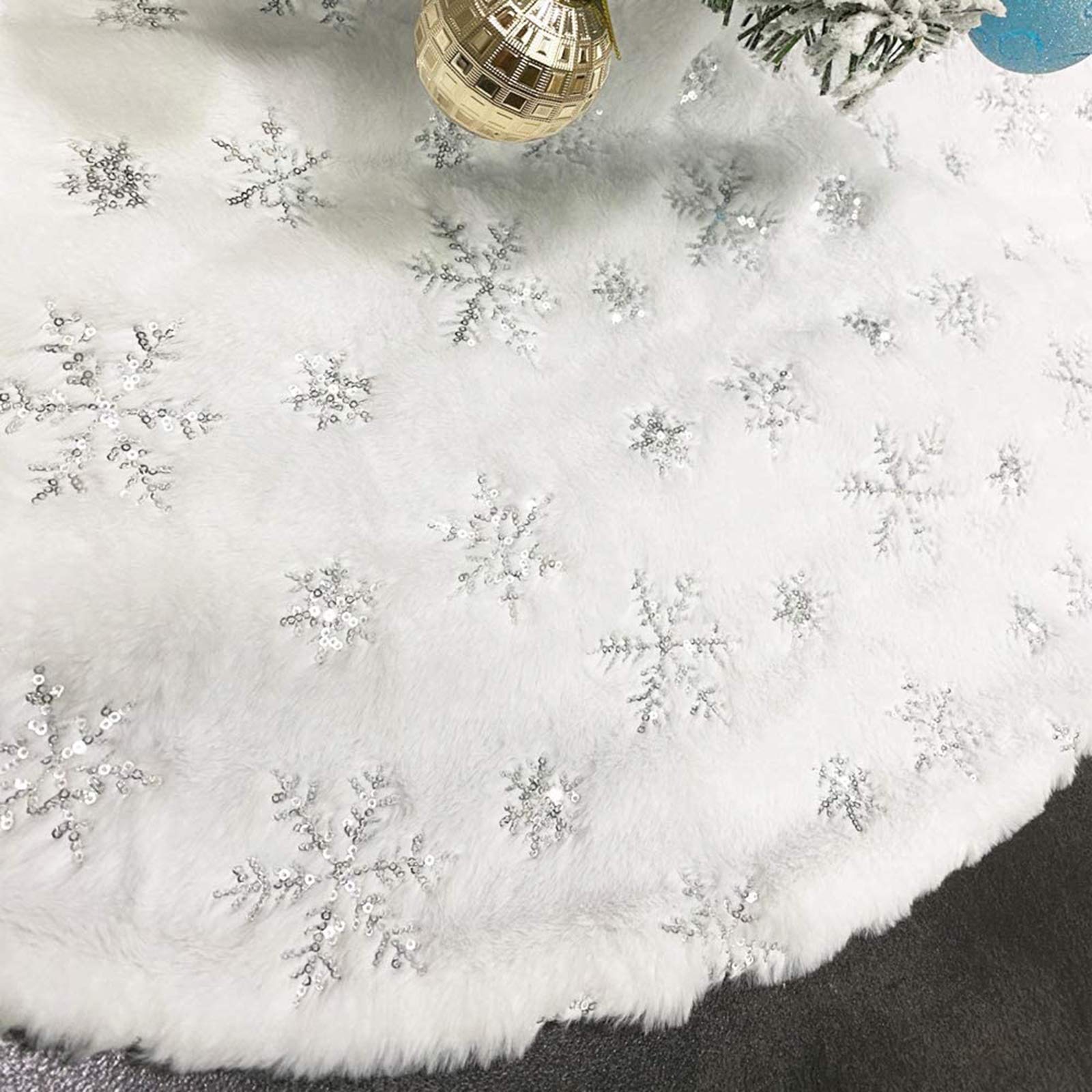 Foto 2 pulgar | Falda Para Árbol De Navidad Chichic, Piel Sintética Blanca, 122 Cm - Venta Internacional.