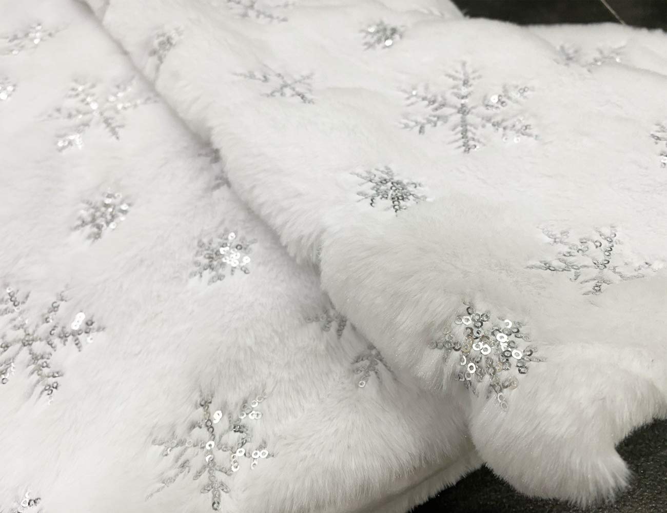 Foto 5 pulgar | Falda Para Árbol De Navidad Chichic, Piel Sintética Blanca, 122 Cm - Venta Internacional.