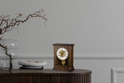 Foto 6 | Reloj De Sobremesa Bulova Vanderbilt B1860, Madera De Nogal Cálido - Venta Internacional.
