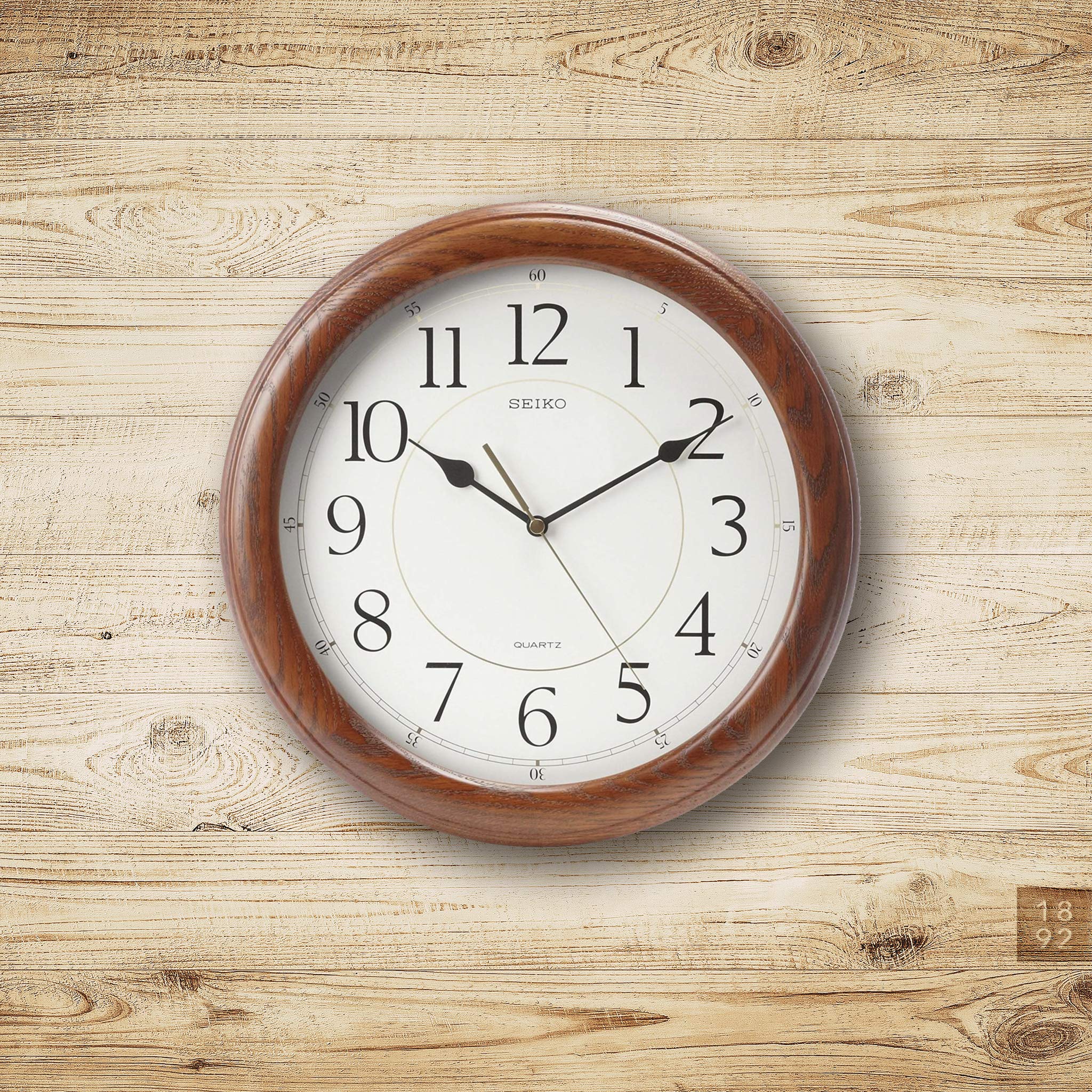 Foto 2 | Reloj De Pared Seiko Quiet Sweep Con Funda De Roble Macizo, 33 Cm, Color Marrón Oscuro - Venta Internacional.