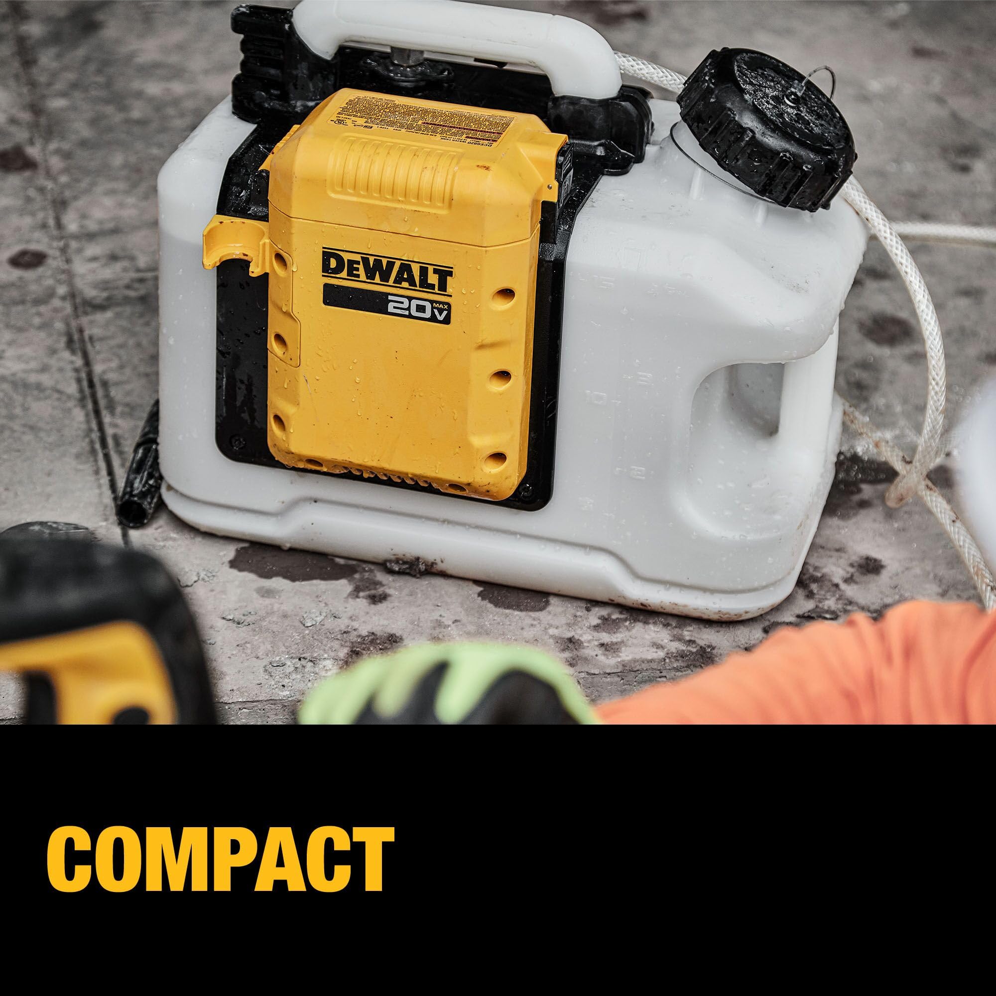 Foto 4 | Tanque De Agua Dewalt 20v Max Powered Portátil De 15 L (4 Galones) - Venta Internacional.