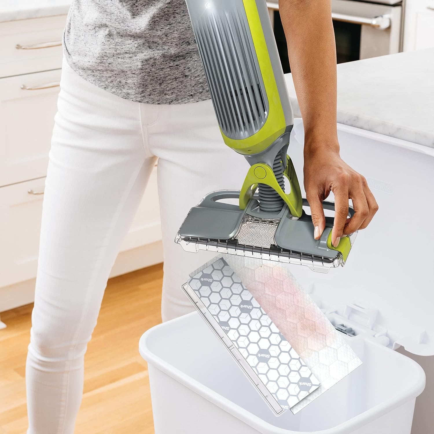 Foto 3 pulgar | Aspiradora Inalámbrica Para Suelos Duros Renewed Shark Vm200p10 Vacmop - Venta Internacional.