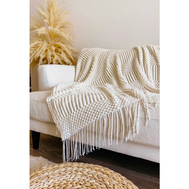 Manta Tejida Con Flecos En Acrílico Blanco De Invierno Modelo Emma - Venta Internacional.