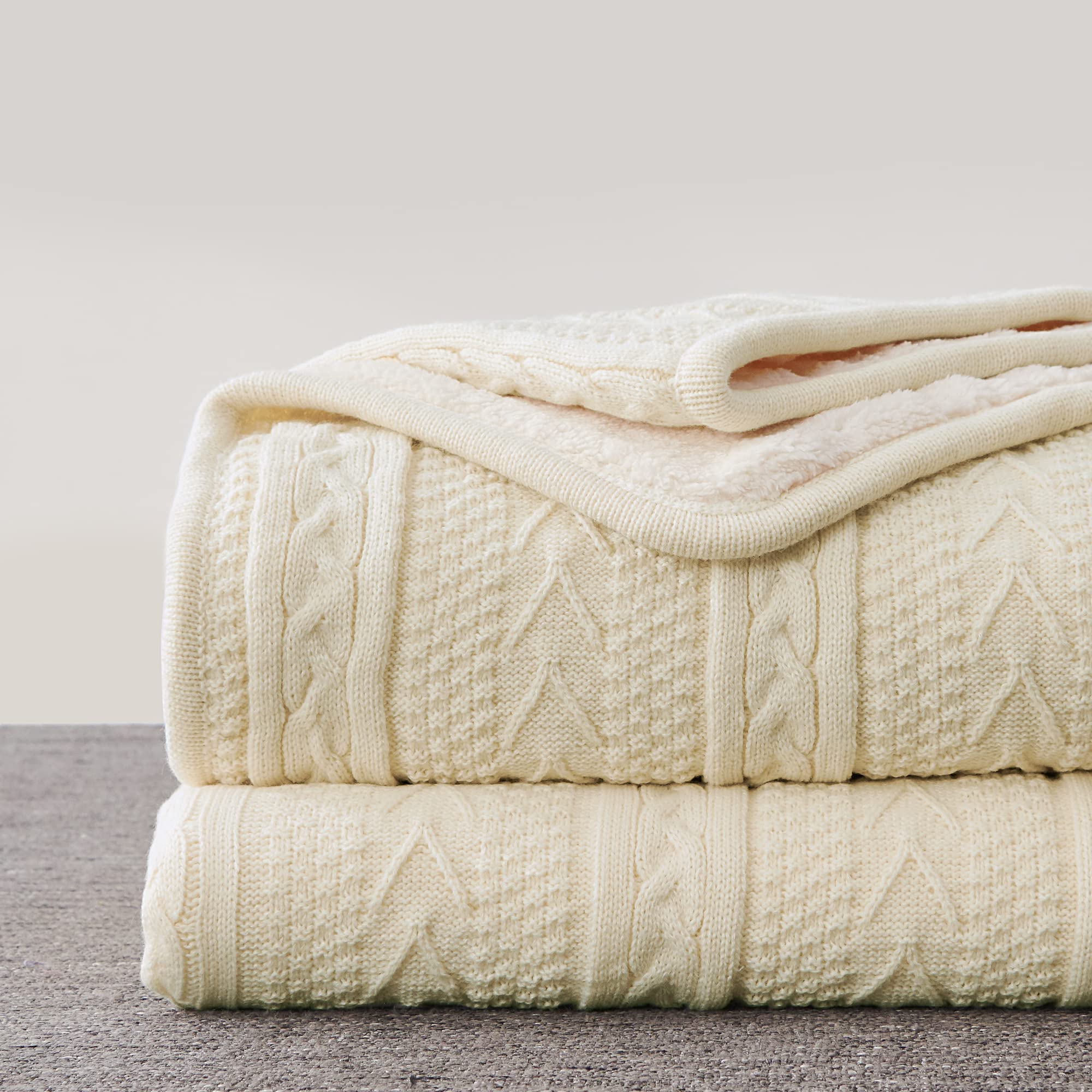 Manta Longhui de Cama Acrílica Tejida con Cable Sherpa Crea Beige - Venta Internacional