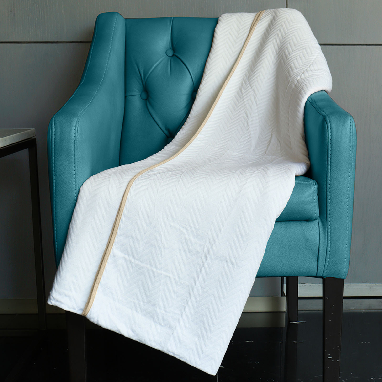 Foto 1 | Frazada 100% Algodón Hokins Blanca Suave y Fresca para Sofá Cama o Decoración Patrón Elegante