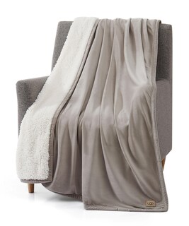 Foto 2 | Manta de Forro Polar Ultrasuave UGG Bliss Fluffy Lofty 50 X 70 Pulgadas - Venta Internacional