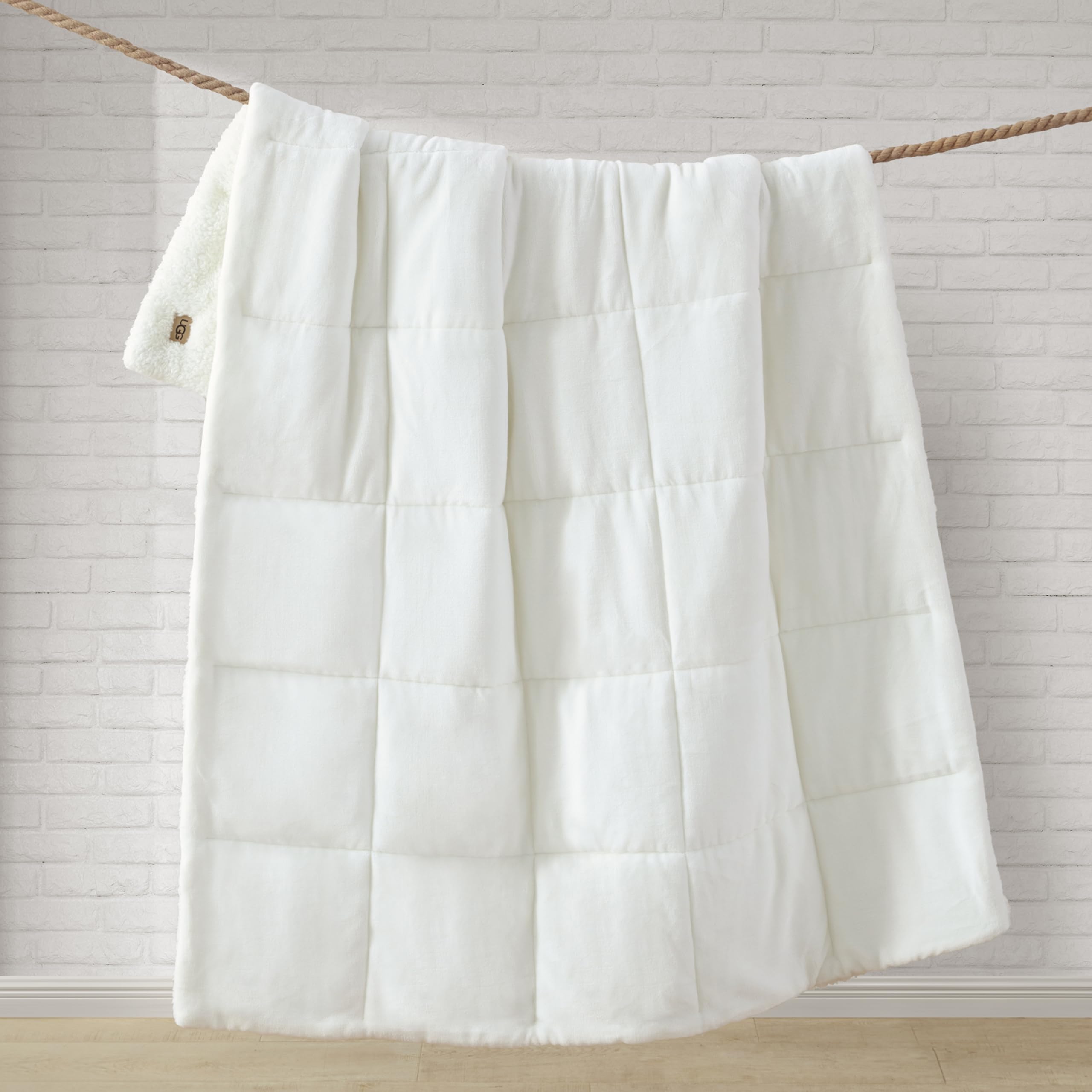 Foto 3 pulgar | Manta Ugg Nita de Forro Polar Reversible Suave Y Cálida 50 X 70 Cm - Venta Internacional