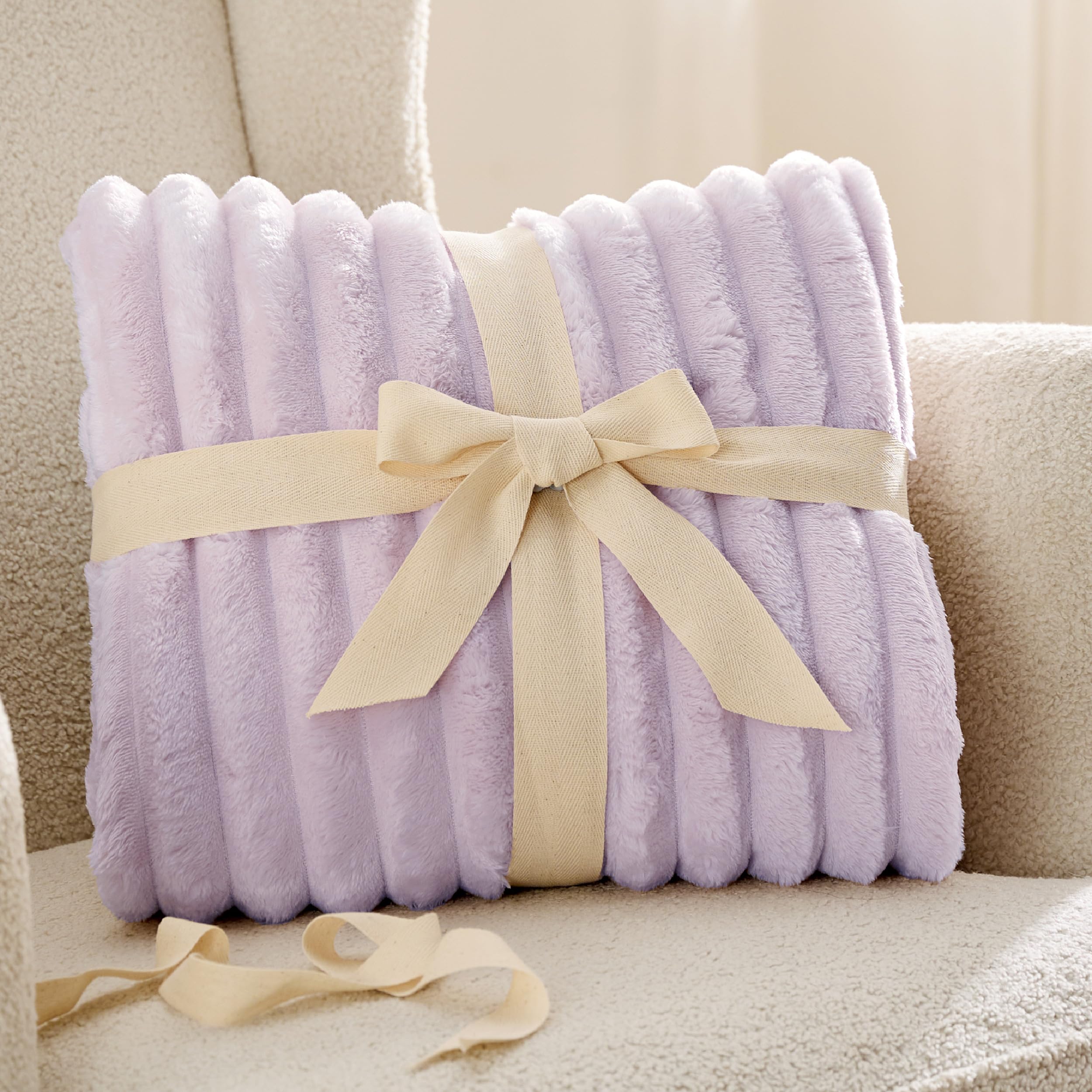 Foto 8 pulgar | Manta Bedsure Lavender Fog, Forro Polar Para Sofá, 150 X 200 Cm - Venta Internacional.