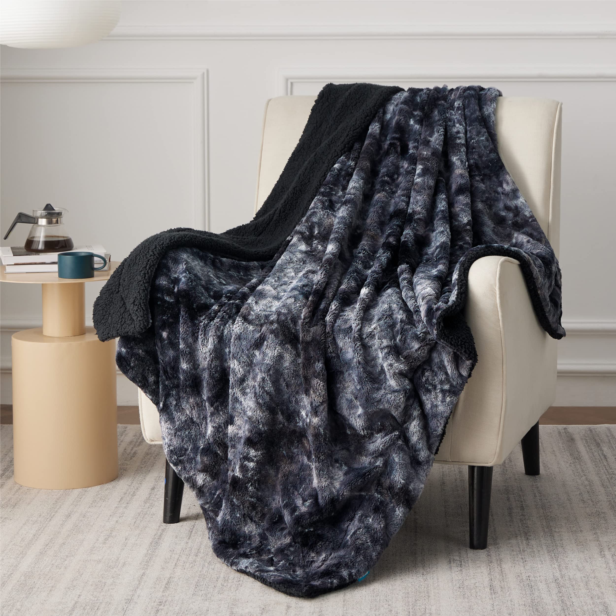 Manta De Piel Sintética Sherpa De Blanket Bedsure, Cálida Y Acogedora, 130 X 150 Cm - Venta Internacional.