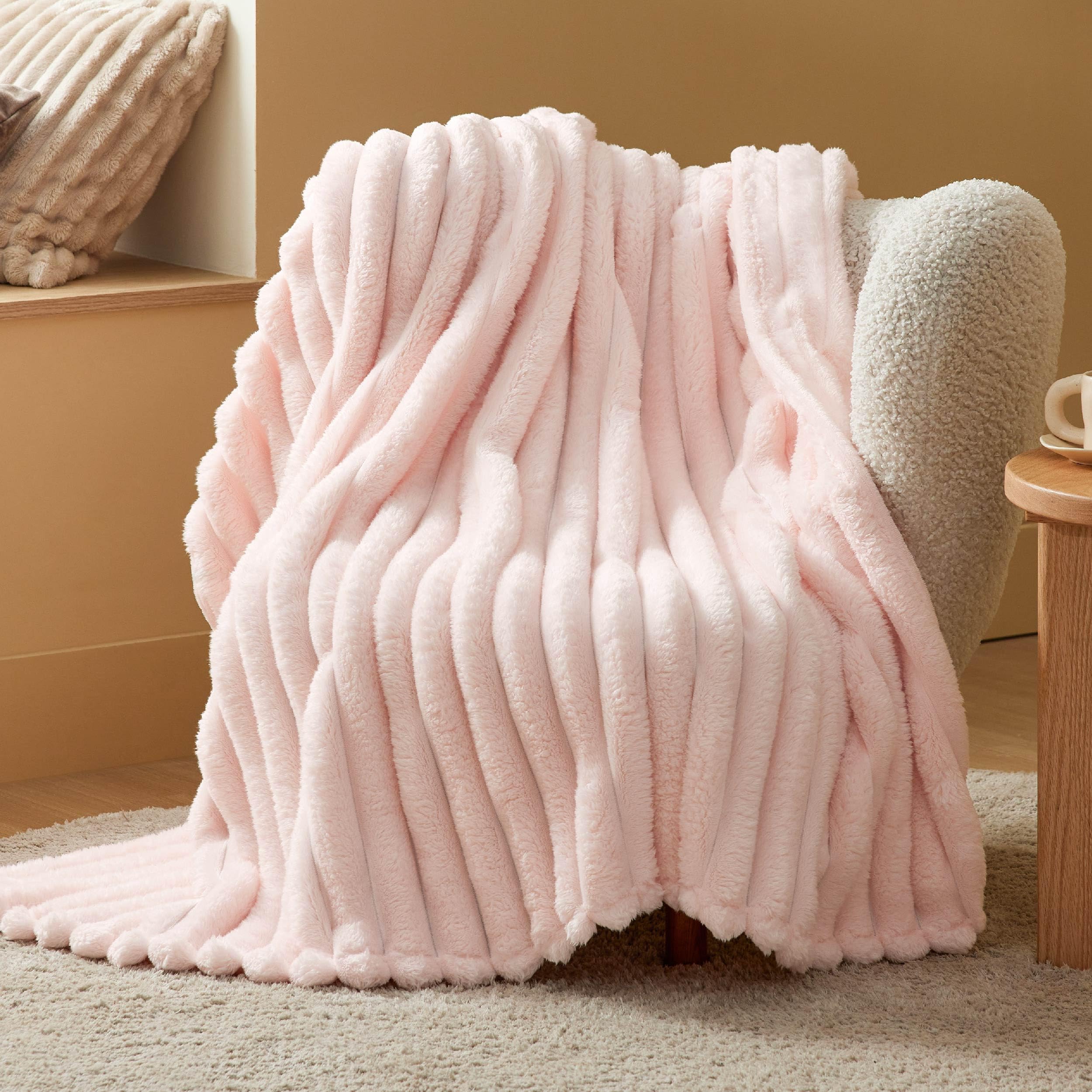 Manta Bedsure, Forro Polar De Franela Rosa, 130 X 150 Cm - Venta Internacional.